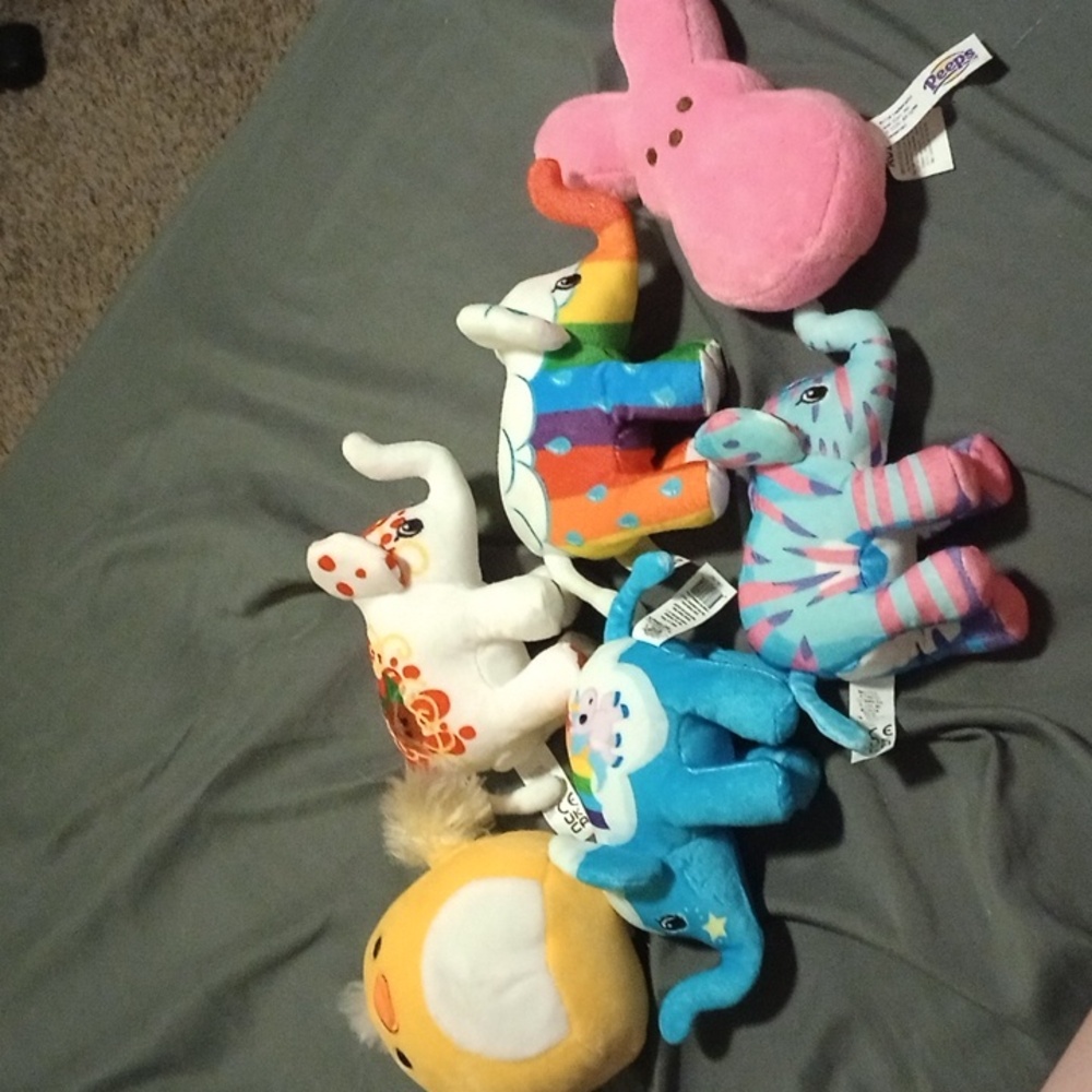 Miscellaneous Lot of Stuffed Animals